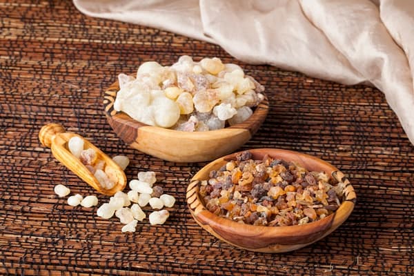 مزایا و عوارض و نحوه مصرف کندر