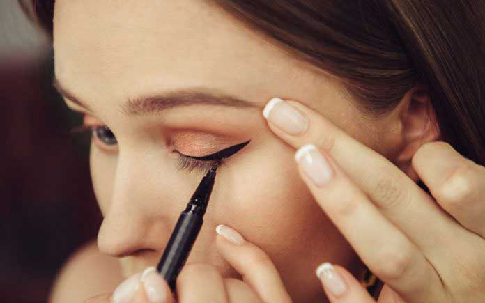 ترفندهای کشیدن خط چشم مایع